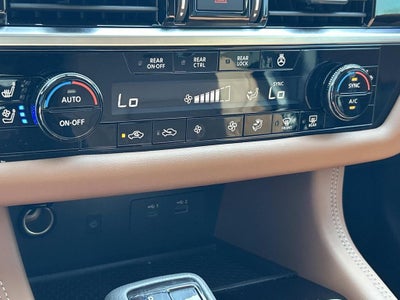 2023 Nissan Pathfinder Platinum