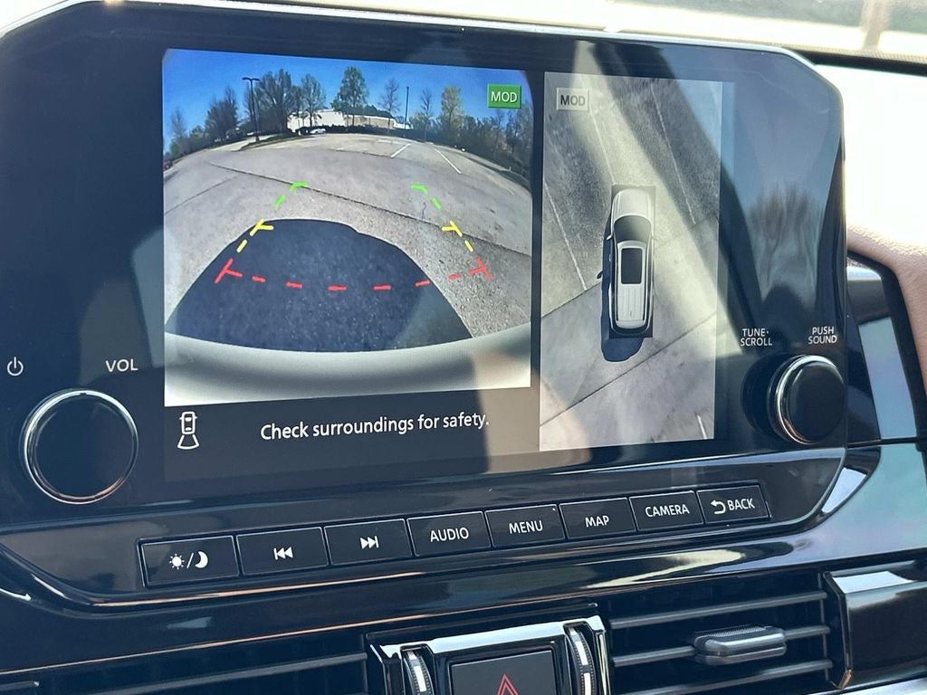 2023 Nissan Pathfinder Platinum