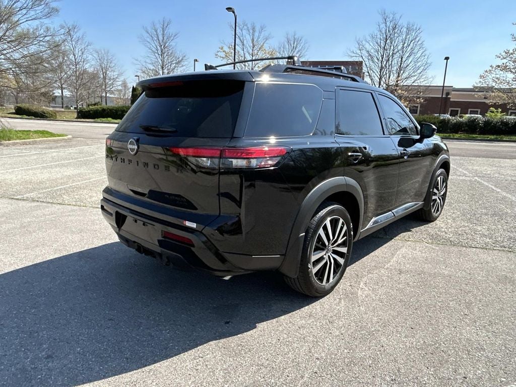 2023 Nissan Pathfinder Platinum