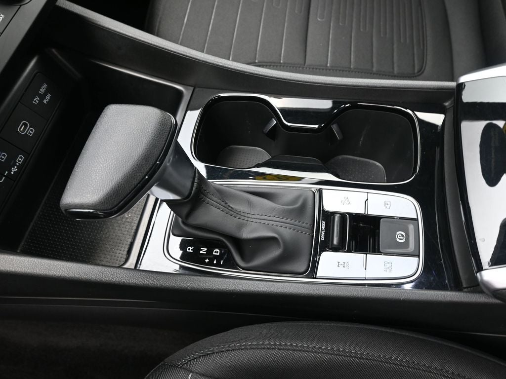 2025 Hyundai Santa Cruz SE