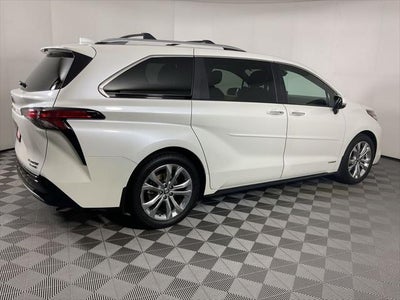 2021 Toyota Sienna Platinum 7 Passenger