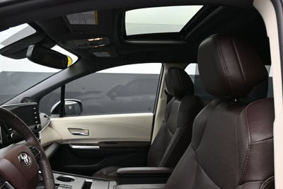 2021 Toyota Sienna Platinum 7 Passenger