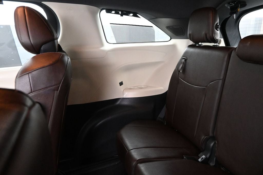 2021 Toyota Sienna Platinum 7 Passenger