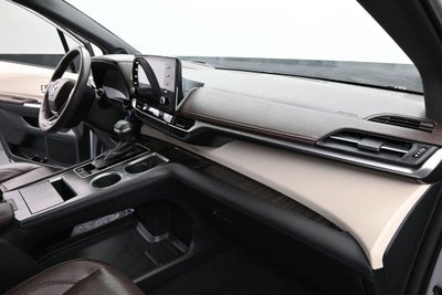 2021 Toyota Sienna Platinum 7 Passenger