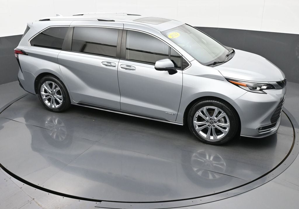 2021 Toyota Sienna Platinum 7 Passenger