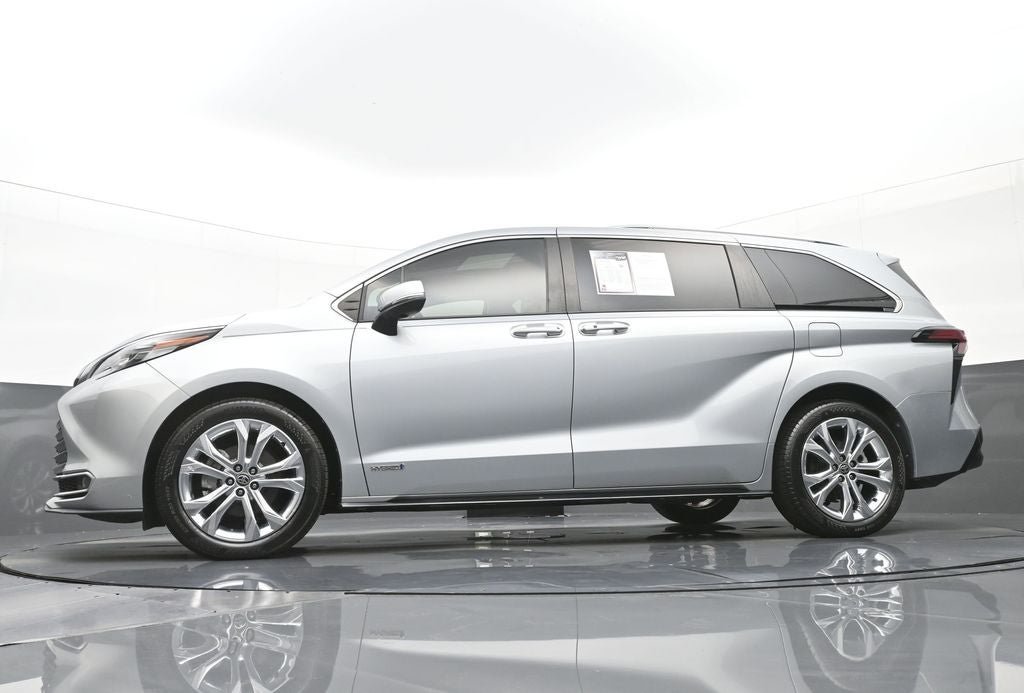 2021 Toyota Sienna Platinum 7 Passenger