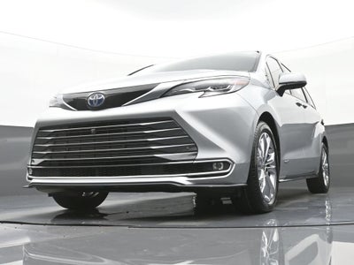 2021 Toyota Sienna Platinum 7 Passenger