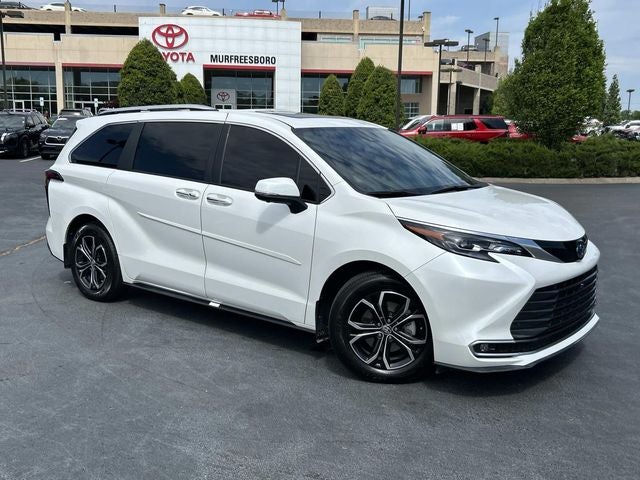 2025 Toyota Sienna Platinum 7 Passenger