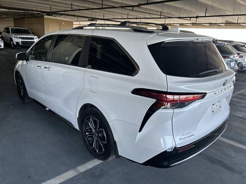 2025 Toyota Sienna Platinum 7 Passenger