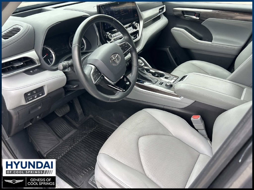 2021 Toyota Highlander Platinum