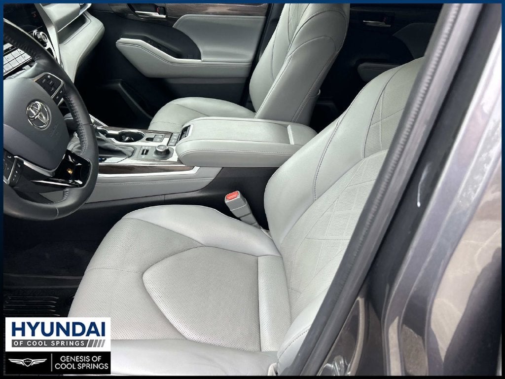 2021 Toyota Highlander Platinum