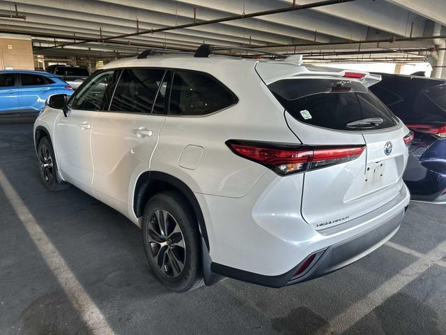 2022 Toyota Highlander Hybrid XLE