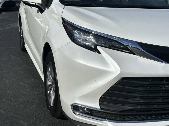2022 Toyota Sienna XLE 8 Passenger