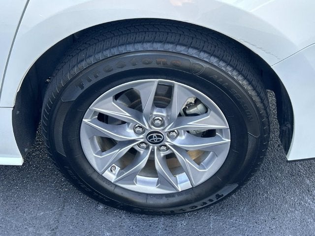 2022 Toyota Sienna XLE 8 Passenger