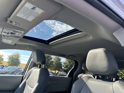 2022 Toyota Sienna XLE 8 Passenger