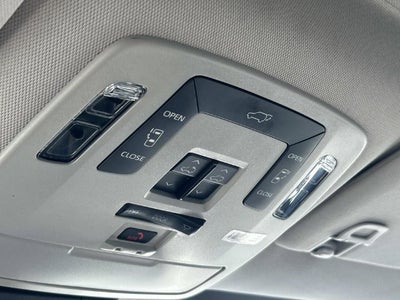 2022 Toyota Sienna XLE 8 Passenger
