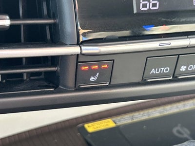 2022 Toyota Sienna XLE 8 Passenger