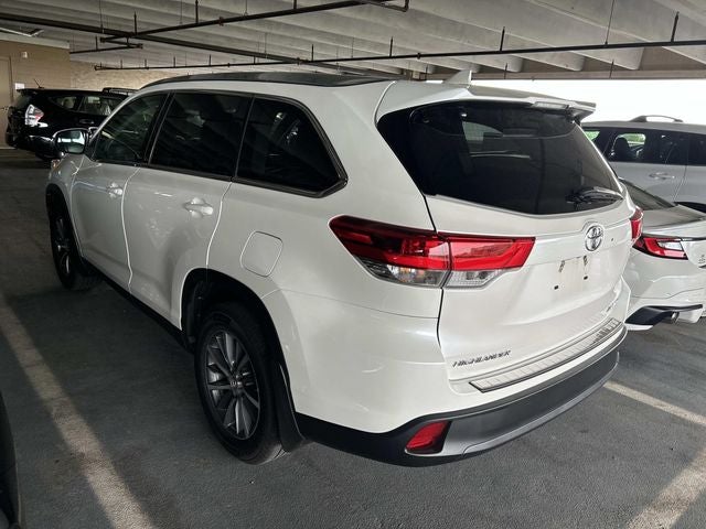 2019 Toyota Highlander SE