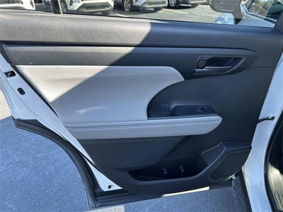 2023 Toyota Highlander L