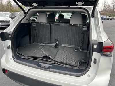 2023 Toyota Highlander LE