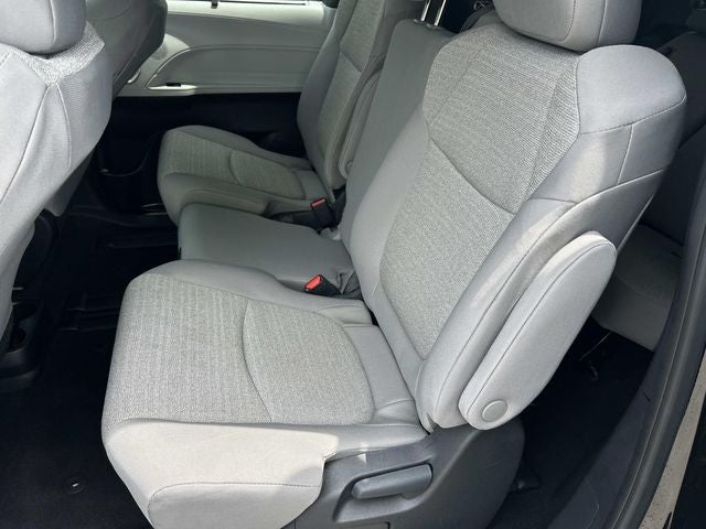 2026 Toyota Sienna LE 8 Passenger