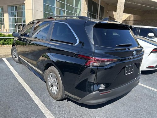 2024 Toyota Sienna LE 8 Passenger