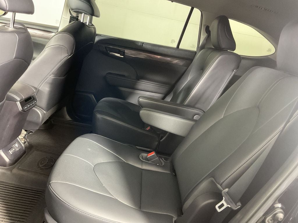2023 Toyota Highlander Hybrid Limited