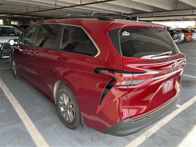 2022 Toyota Sienna XLE