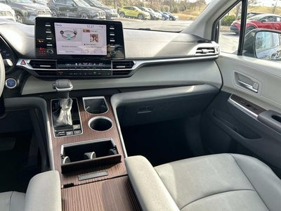 2024 Toyota Sienna XLE 7 Passenger