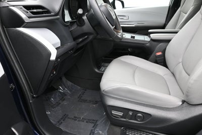 2026 Toyota Sienna XLE 8 Passenger