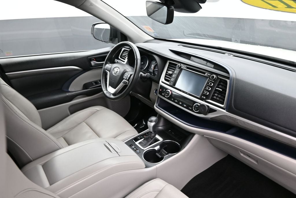 2017 Toyota Highlander Limited Platinum