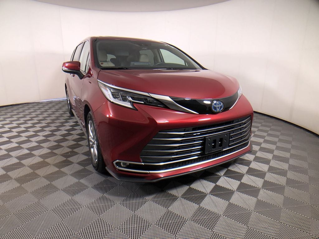 2021 Toyota Sienna Limited 7 Passenger