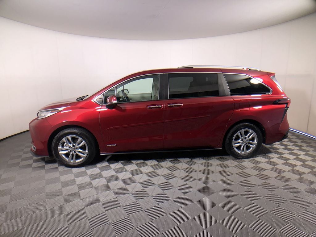 2021 Toyota Sienna Limited 7 Passenger
