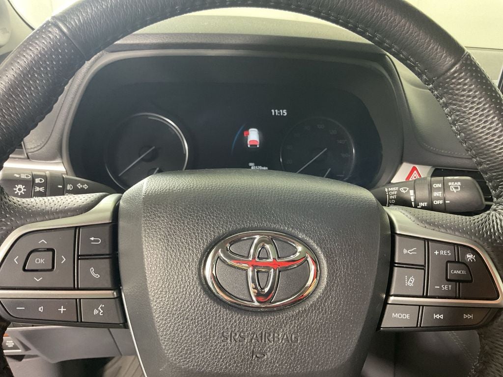 2023 Toyota Sienna Limited 7 Passenger