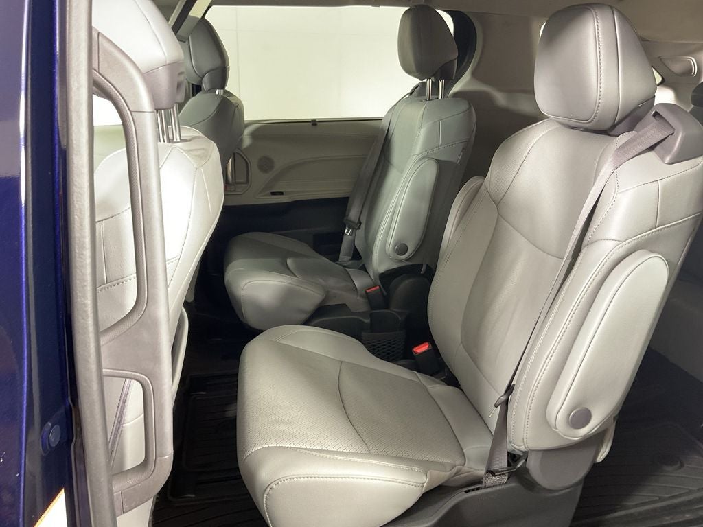 2023 Toyota Sienna Limited 7 Passenger