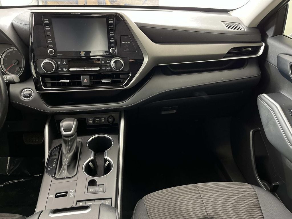 2022 Toyota Highlander LE