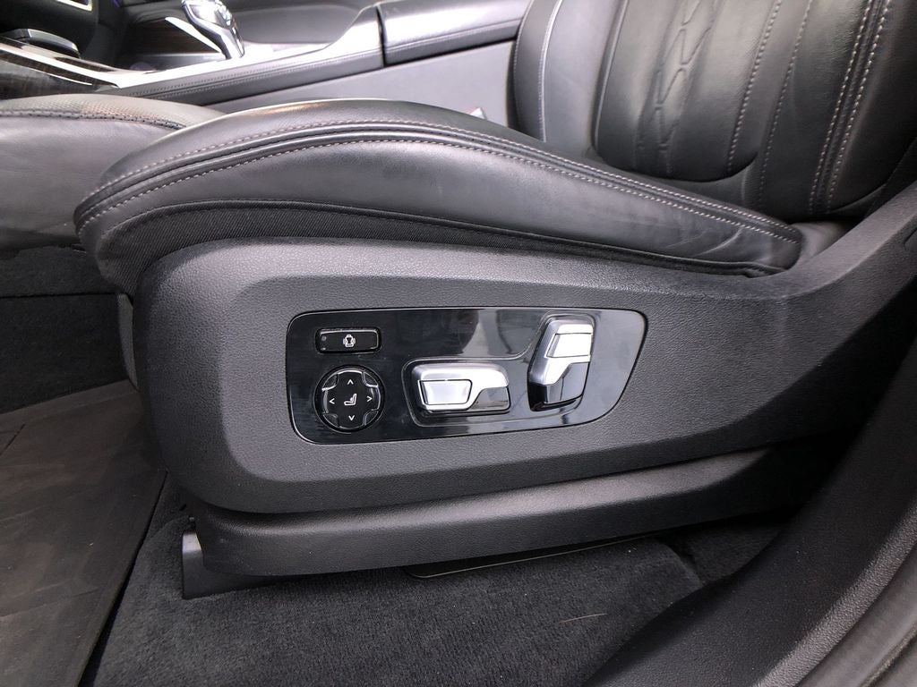 2021 BMW X7 M50i