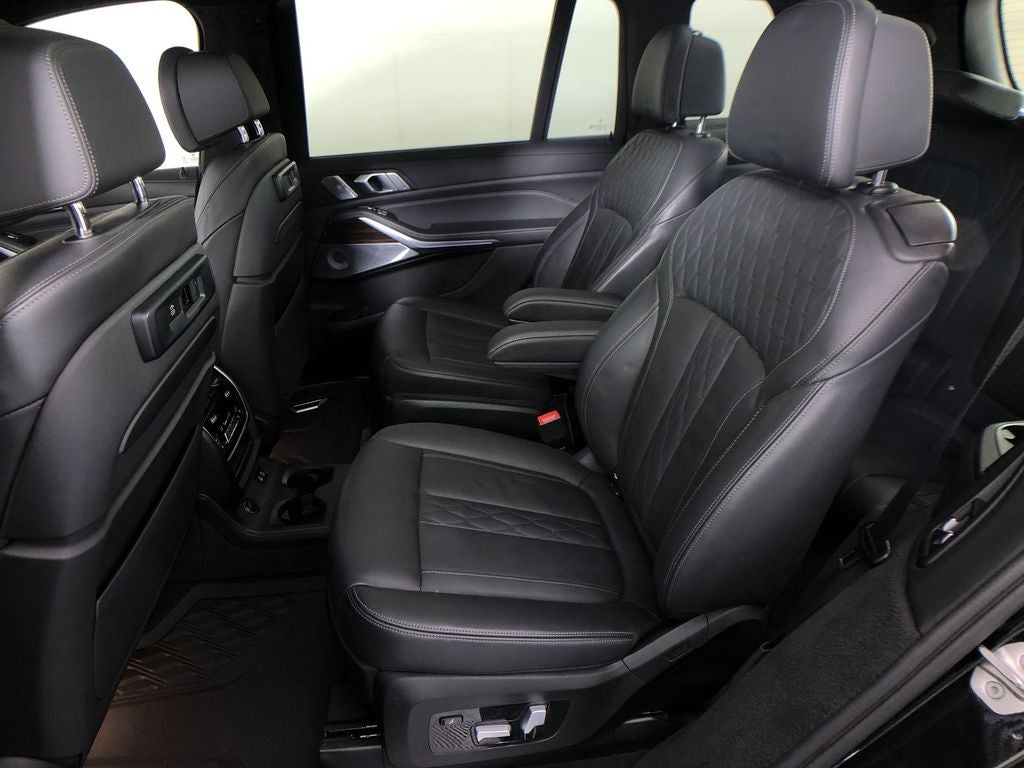 2021 BMW X7 M50i