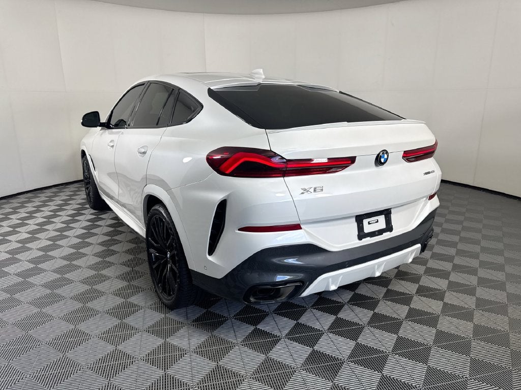 2023 BMW X6 xDrive40i