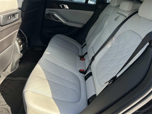 2023 BMW X6 xDrive40i