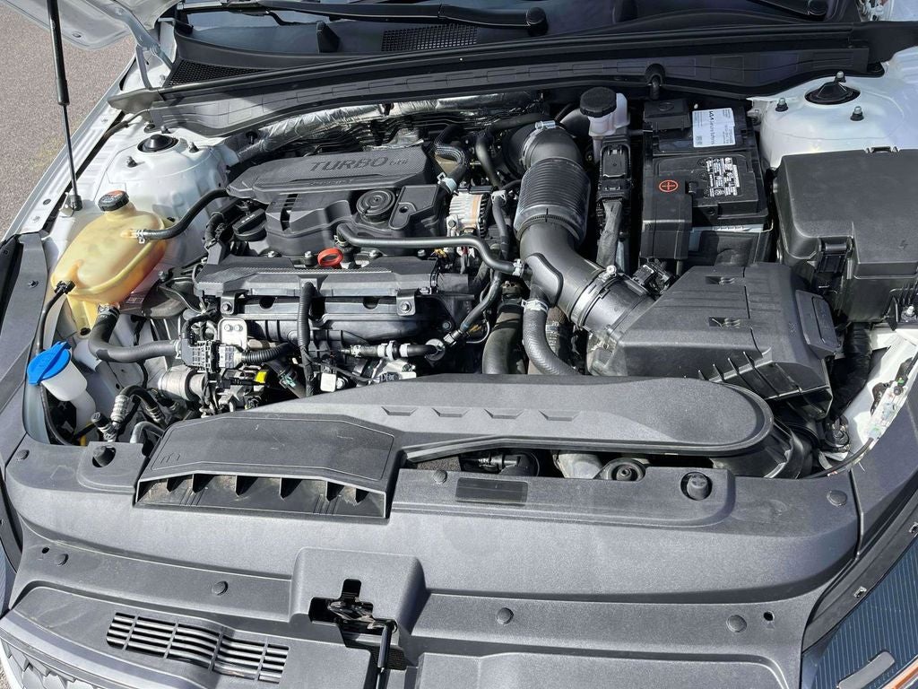 2022 Kia K5 LX