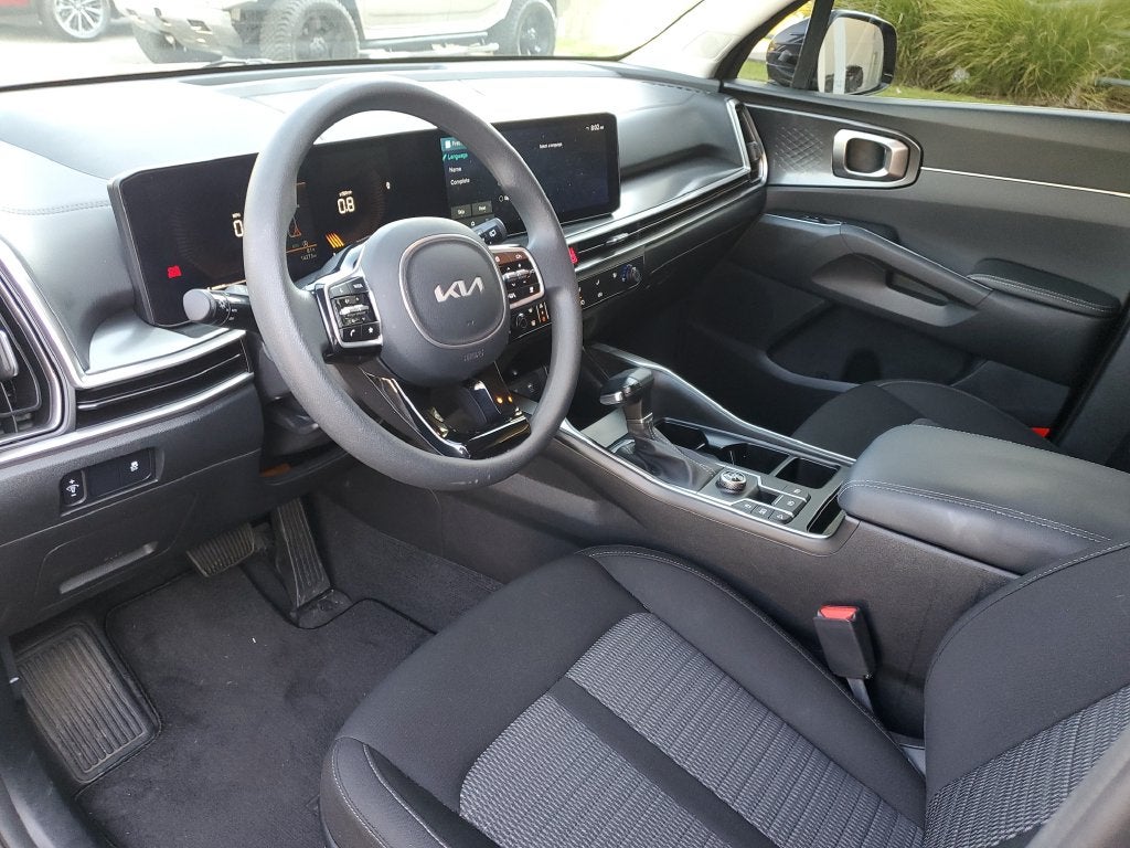 2025 Kia Sorento LX