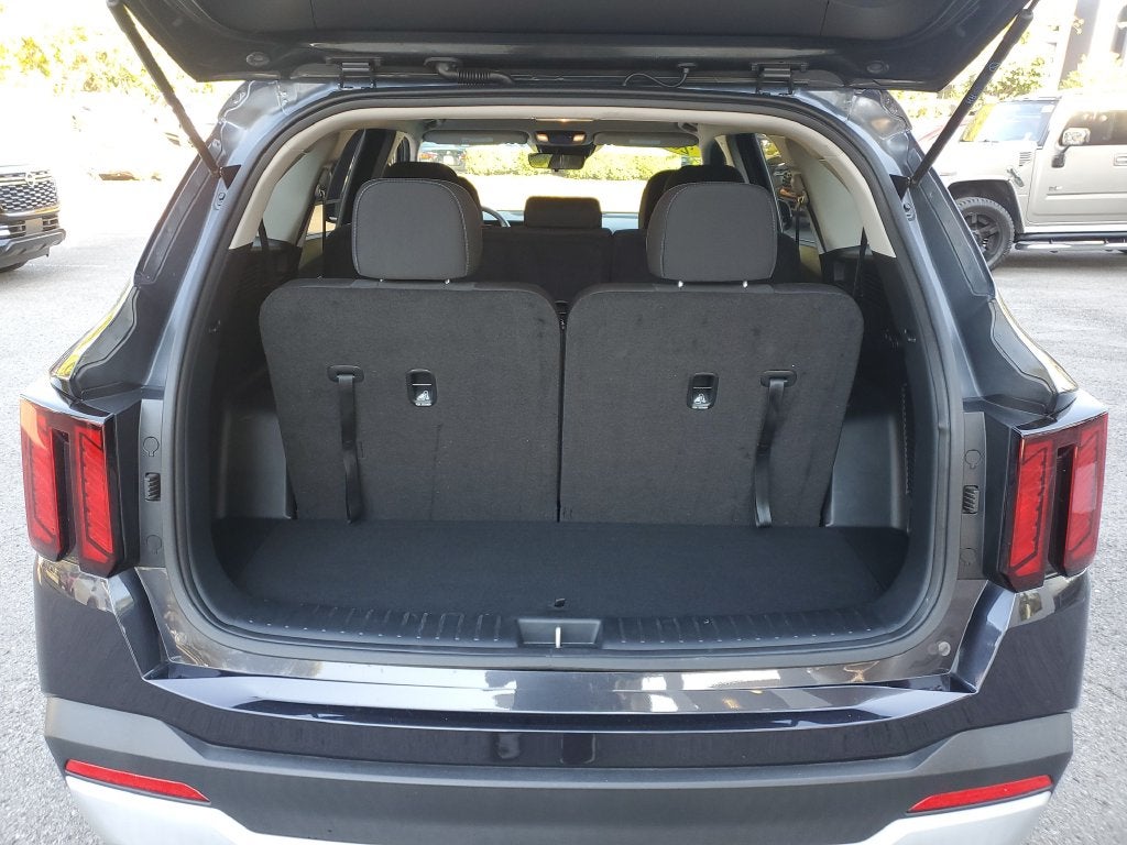 2025 Kia Sorento LX