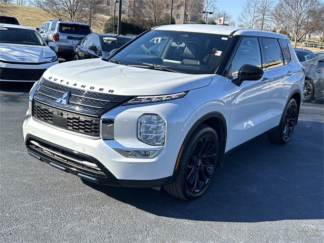 2023 Mitsubishi Outlander SE