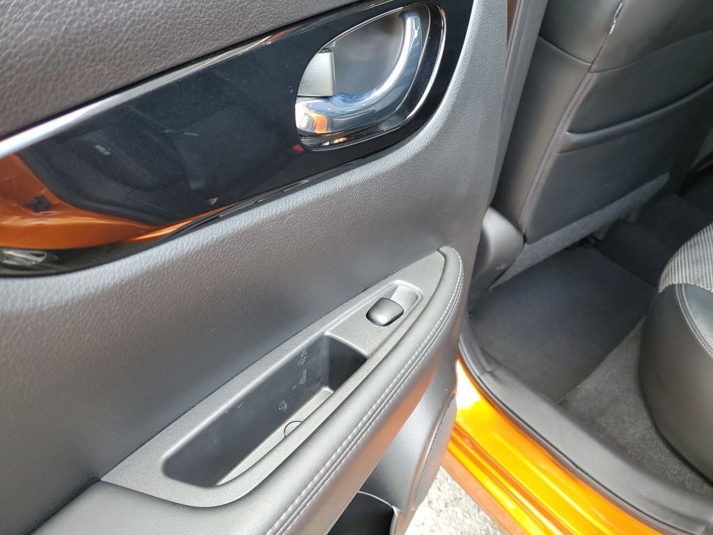 2022 Nissan Rogue Sport SV