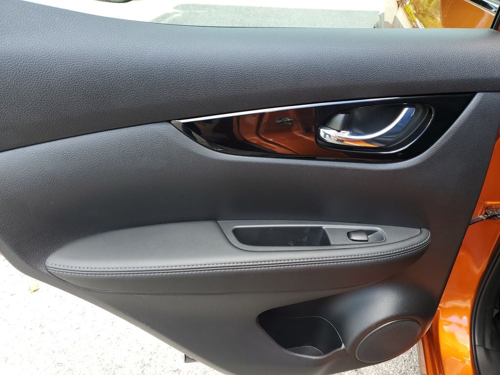 2022 Nissan Rogue Sport SV