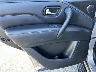 2023 INFINITI QX80 LUXE