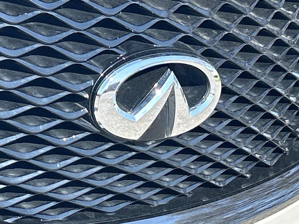 2022 INFINITI QX80 Premium Select