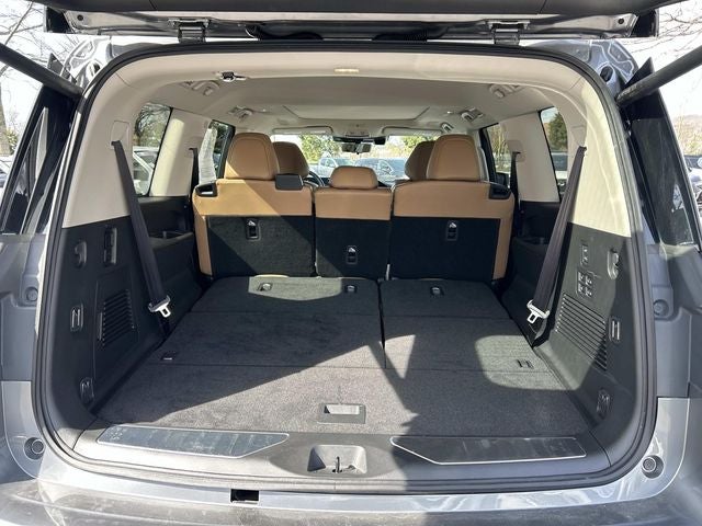 2025 INFINITI QX80 SENSORY W/ SPLIT BENCH