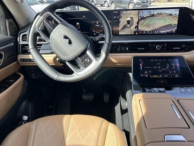 2025 INFINITI QX80 SENSORY W/ SPLIT BENCH